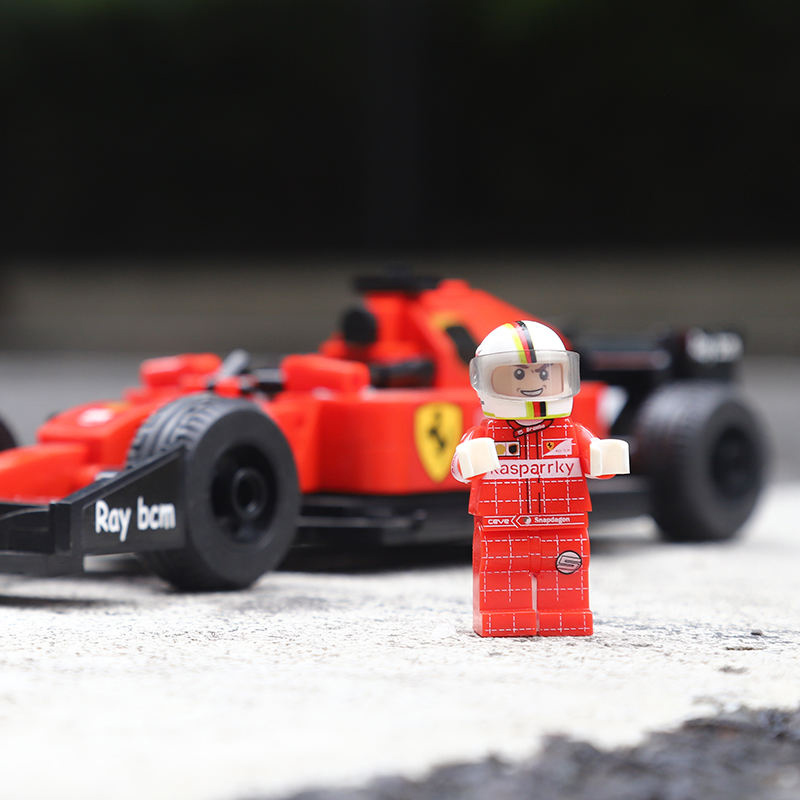 Formula 1 Racing Car (Red)
